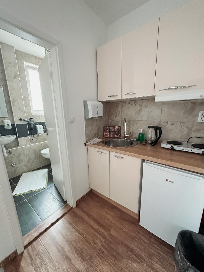 San Lux Dunavska Novi Sad Eksteriør billede