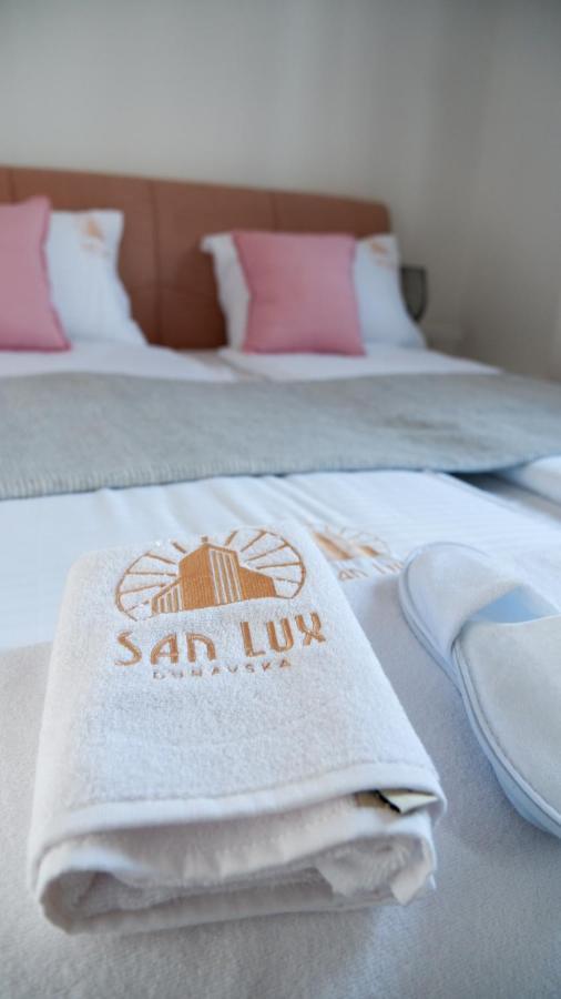 San Lux Dunavska Novi Sad Eksteriør billede